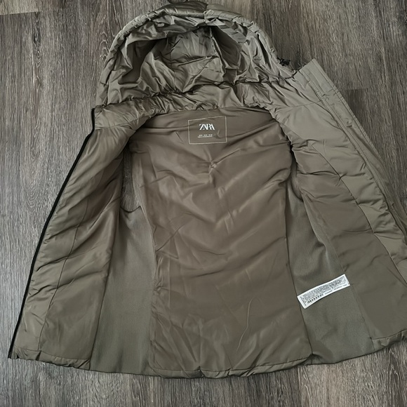 Zara Women's Puffer Vest in Olive - Picture 8 of 10